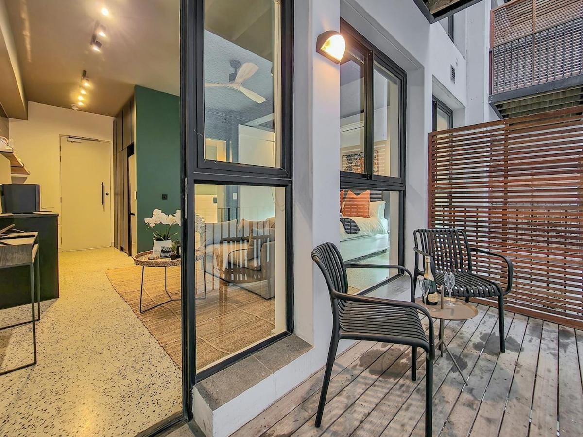Loadshedding Free, Brand New, Secure, Wifi-pool Apartment Kapstadt