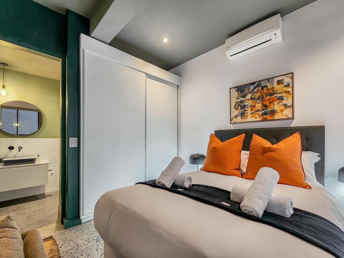 Loadshedding Free, Brand New, Secure, Wifi-pool Kapstadt